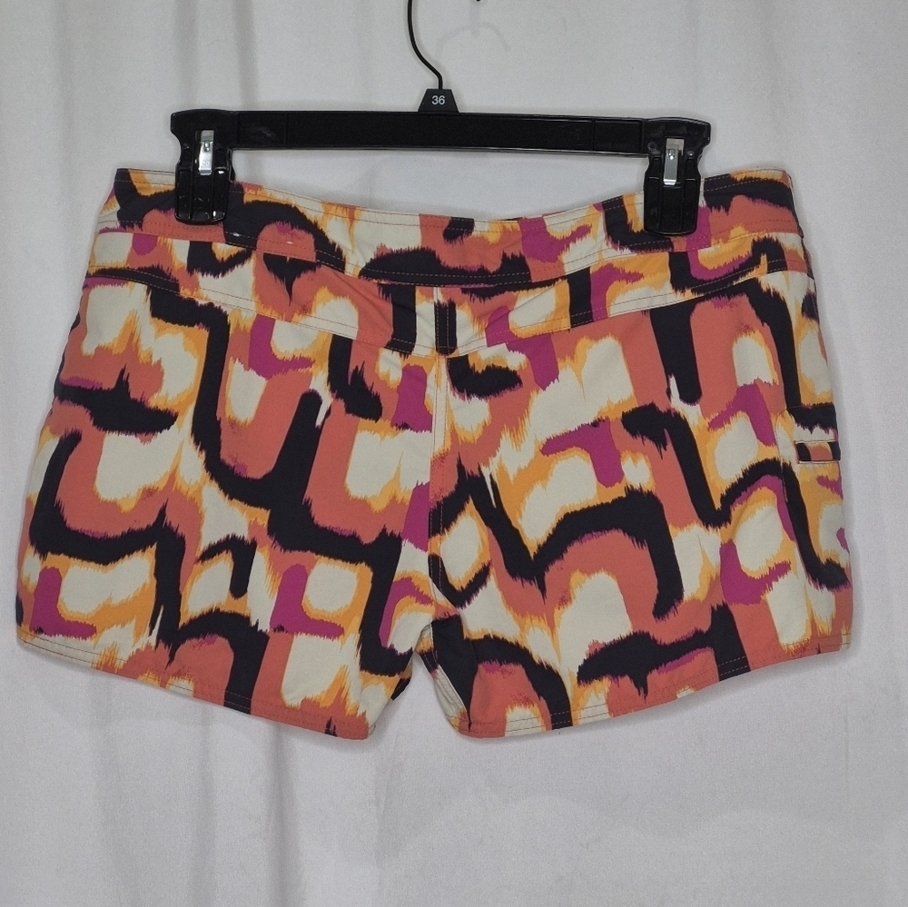 Patagonia Wavefarer Board Shorts - Size 14 - Picture 2 of 7